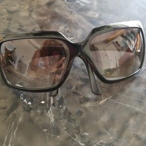 Gucci glasses perfect condition black with gold
